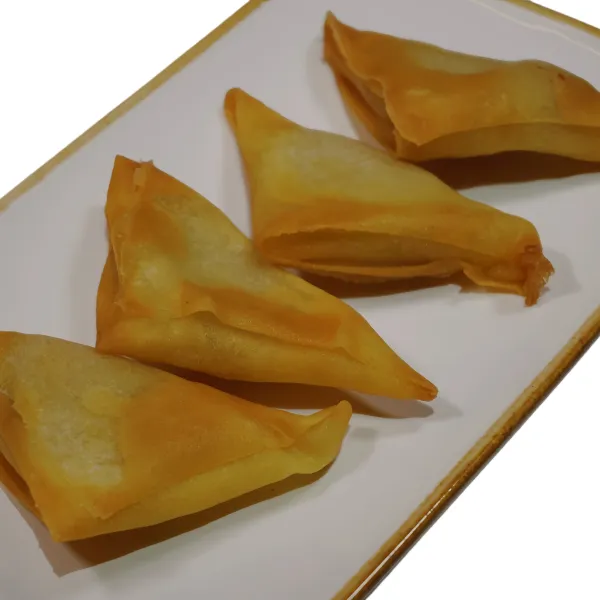 Curry samosa (4u)